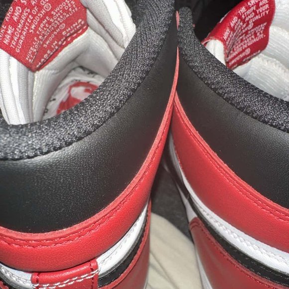 Air Jordan 1 Chicago 2015(From Goat) - Picture 9 of 12